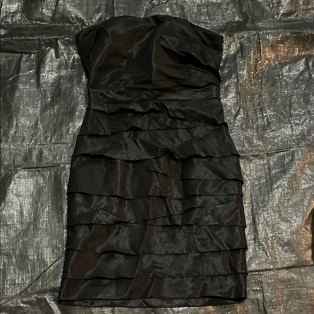 Elegant Black Strapless Dress